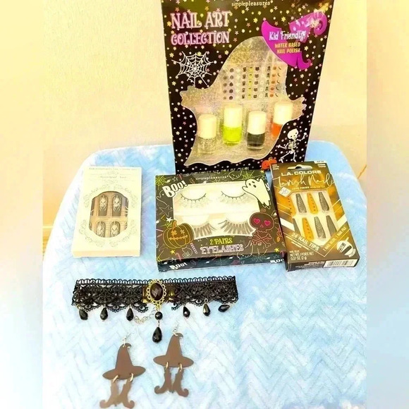 🆕 Halloween Jewelry and Accessories Bundle - Picture 1 of 7